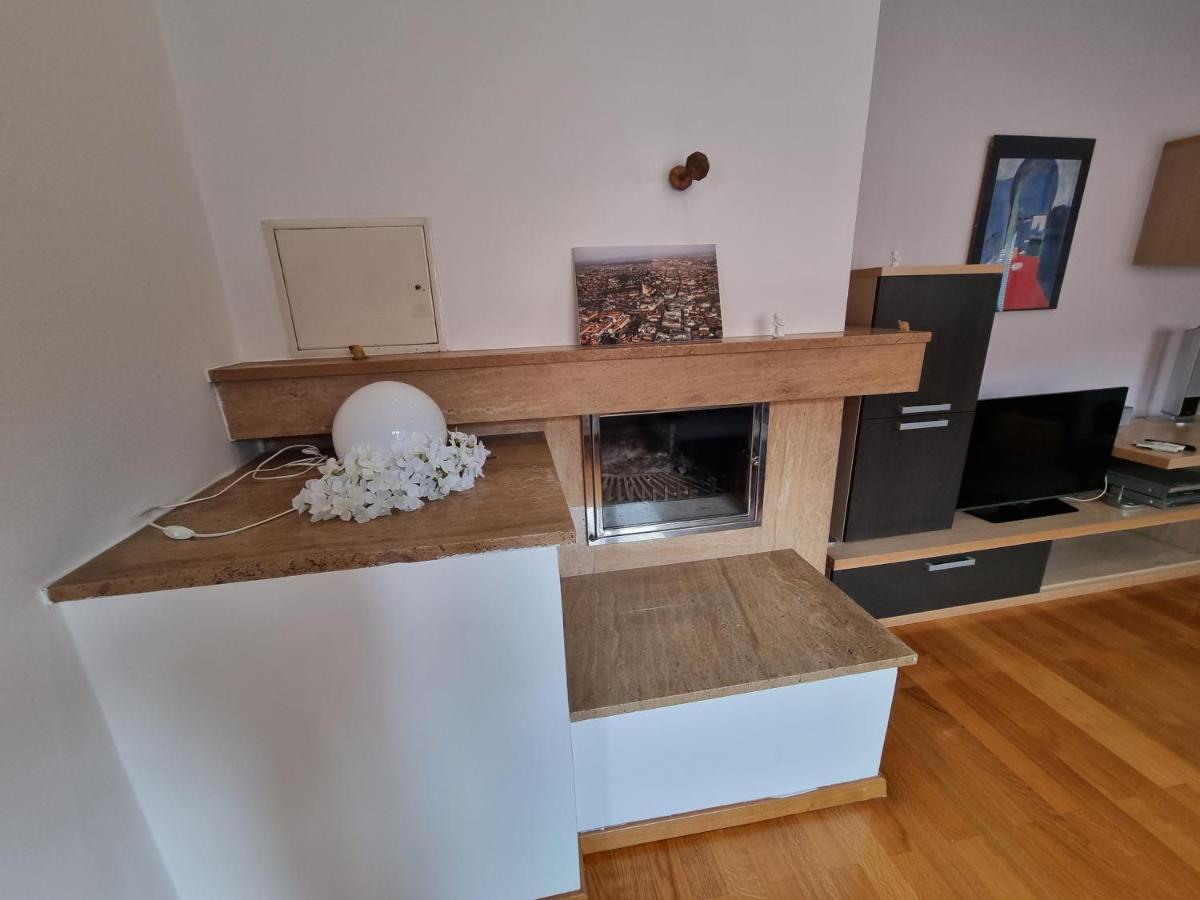Appartamento L'Oro Di Napoli Zagreb Bagian luar foto